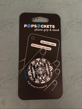 PopSockets Black & White Tribal Pattern Phone Grip